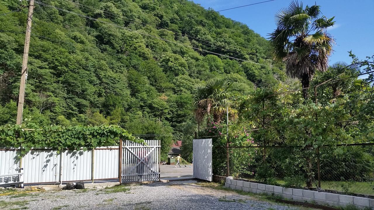 Guest House Ahan Gagra Buitenkant foto